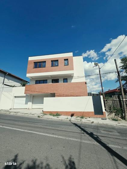 Casă cu 4 camere în Central