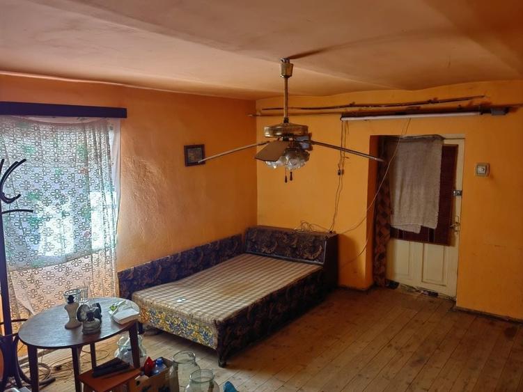 Apartament cu 4 camere decomandat în Popoveni