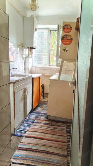 Apartament cu 3 camere semidecomandat în Central