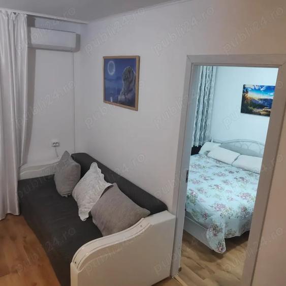 Apartament cu 3 camere semidecomandat în Turda