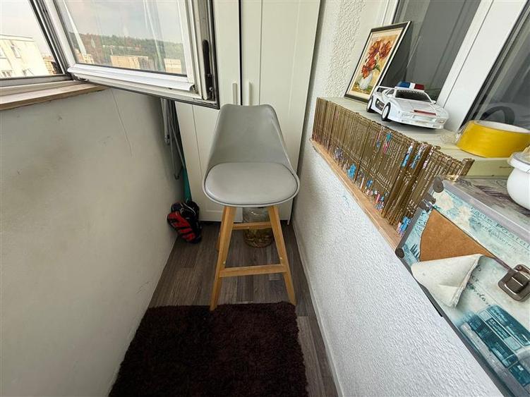 Apartament cu 3 camere decomandat, mobilat în Mircea cel Bătrân