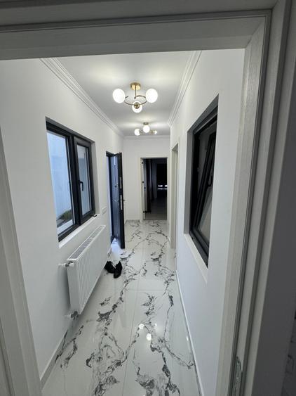 Casă individuală cu 3 camere cu Canalizare în Bucureștii Noi