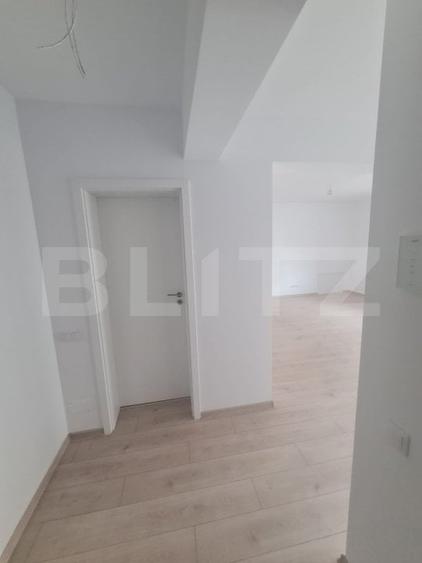 Comision Zero, Apartament semidecomandat, 3 camere, finisaje noi - 11