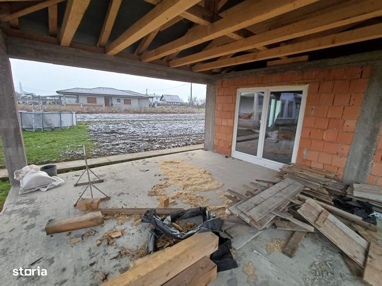 Casă cu 3 camere în Mocira
