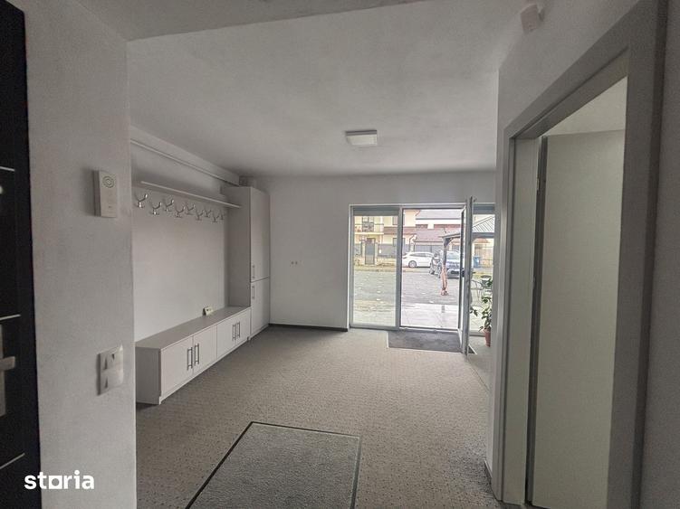 Casă cu 7 camere cu Teren 820 Mp în Central