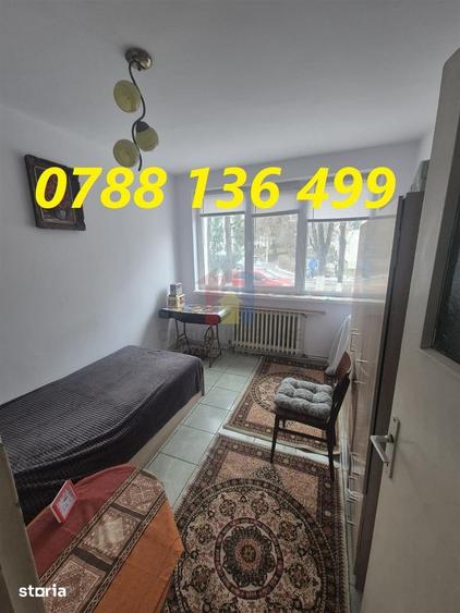 Apartament cu 4 camere semidecomandat în Hipodrom