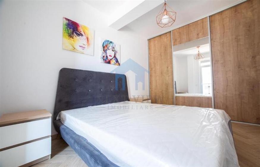 Apartament cu 2 camere decomandat, mobilat în Sopor — fotografia 1