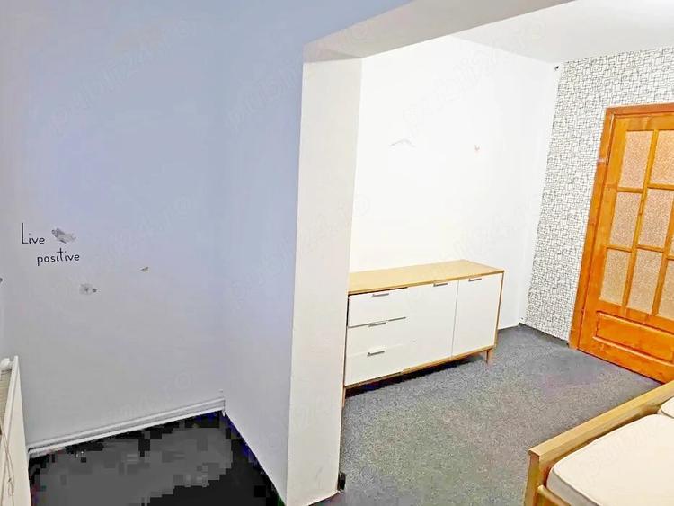 Apartament cu 3 camere decomandat în Dâmbovița