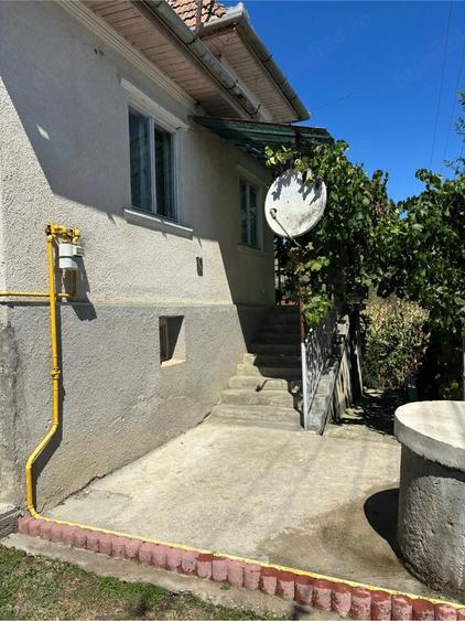 Casă cu 4 camere cu Teren 600 Mp în Grindeni