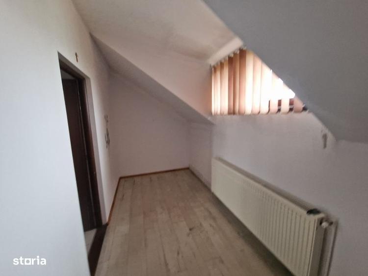 Casă cu 4 camere cu Teren 1500 Mp în Bazoș