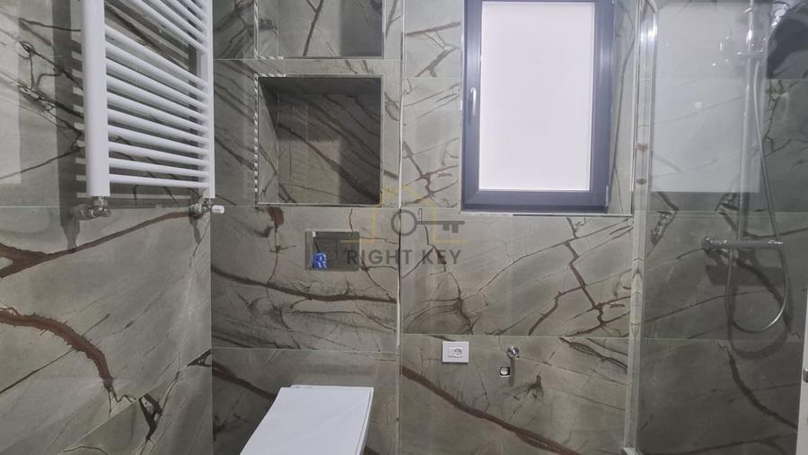 Apartament cu 3 camere decomandat în Băneasa