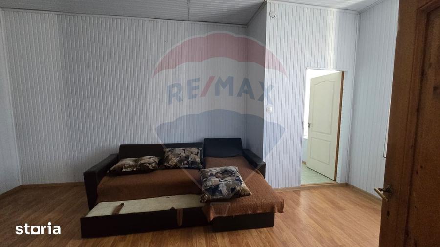 Casă cu 5 camere cu Teren 322 Mp în Central