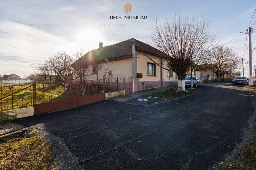 Teren Construcții intravilan de 1340 mp, în Remetea Mare