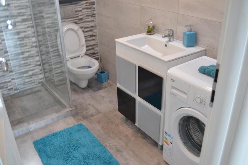 Apartament cu 2 camere decomandat în Exterior Vest