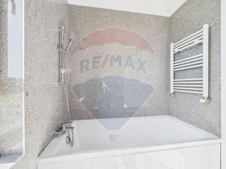 Duplex cu 4 camere cu Teren 271 Mp în Balotești
