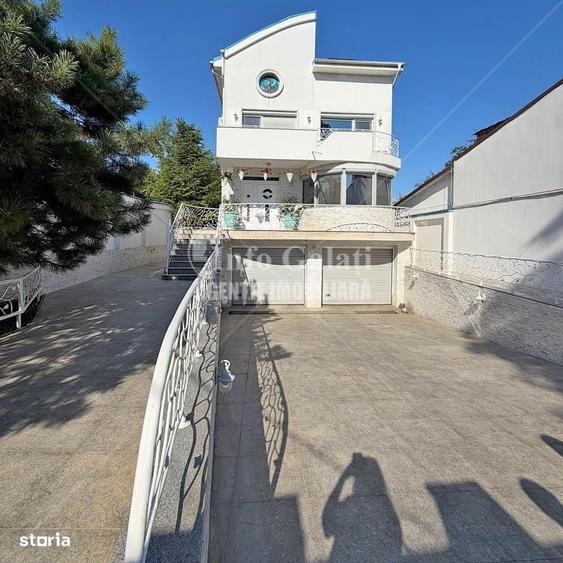Casă cu 4 camere cu Teren 652 Mp în Central
