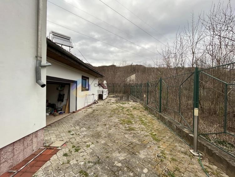 Casă cu 6 camere cu Canalizare în Alexandru cel Bun
