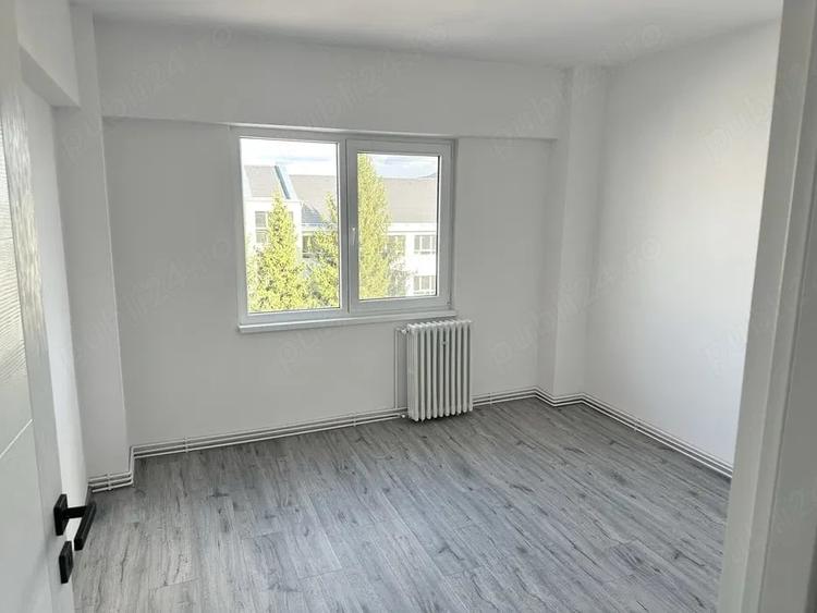 Apartament cu 2 camere decomandat în Lenin