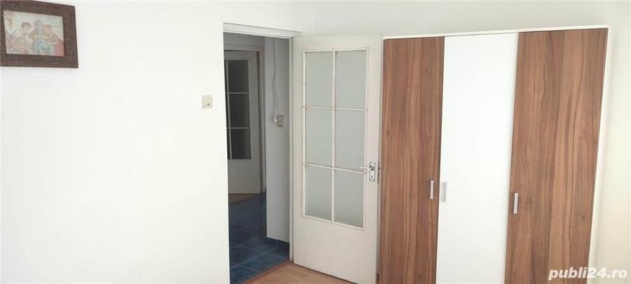 Apartament cu 3 camere decomandat în Crihala
