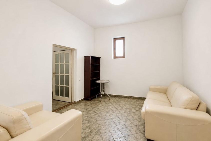 Apartament cu 4 camere, mobilat în Central