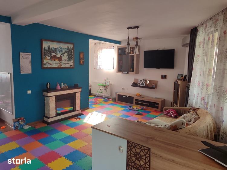 Casă cu 4 camere cu Teren 500 Mp în Central