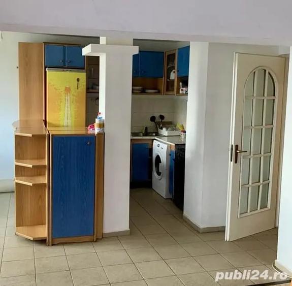 Apartament cu 4 camere decomandat în 13 Septembrie
