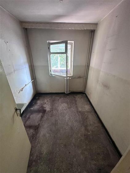 Apartament cu 2 camere decomandat în Nicolina