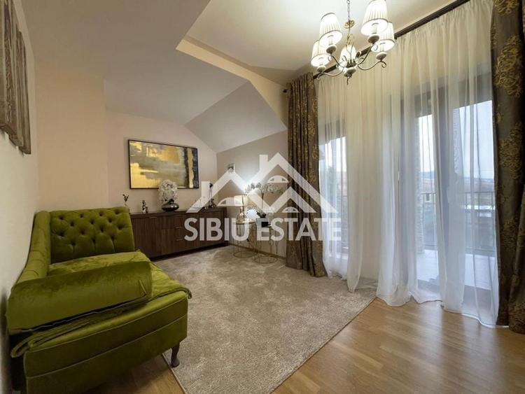 Casă individuală cu 5 camere cu Canalizare în Șura Mare