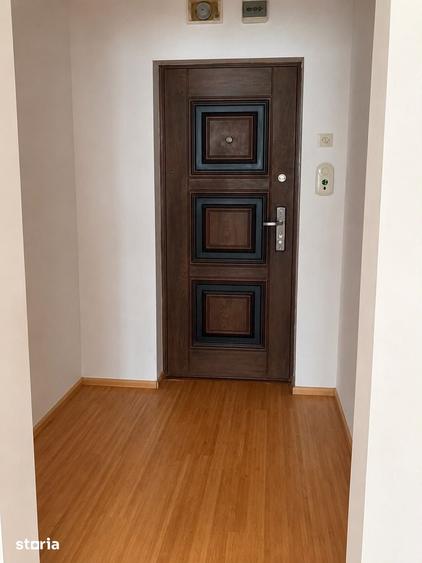 Garsonieră semidecomandată în Titan