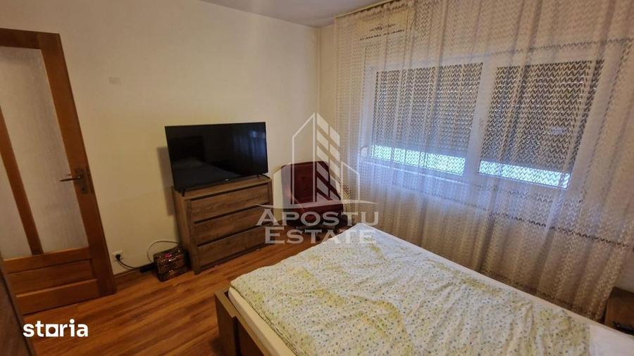 Apartament cu 3 camere decomandat, mobilat în Soarelui