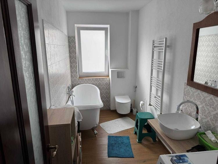 Apartament cu 2 camere decomandat în Dâmbul Rotund