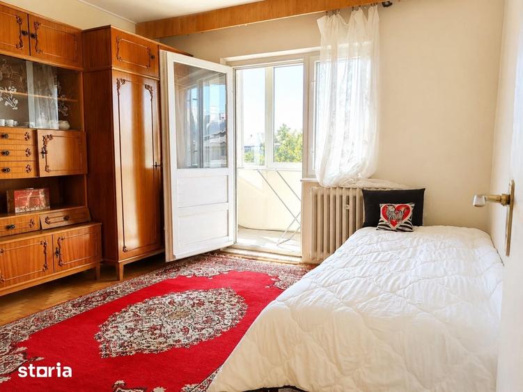 Apartament cu 3 camere decomandat în Traian