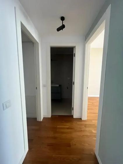 Apartament cu 2 camere decomandat în Cișmigiu