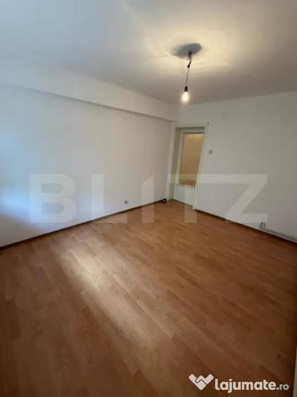 Apartament cu 2 camere decomandat în Calea București