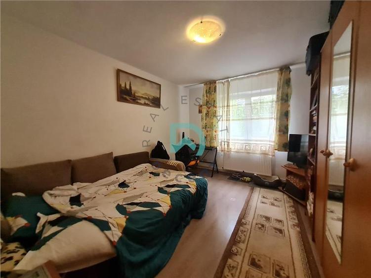 Apartament cu 3 camere decomandat, mobilat în Uzina 2