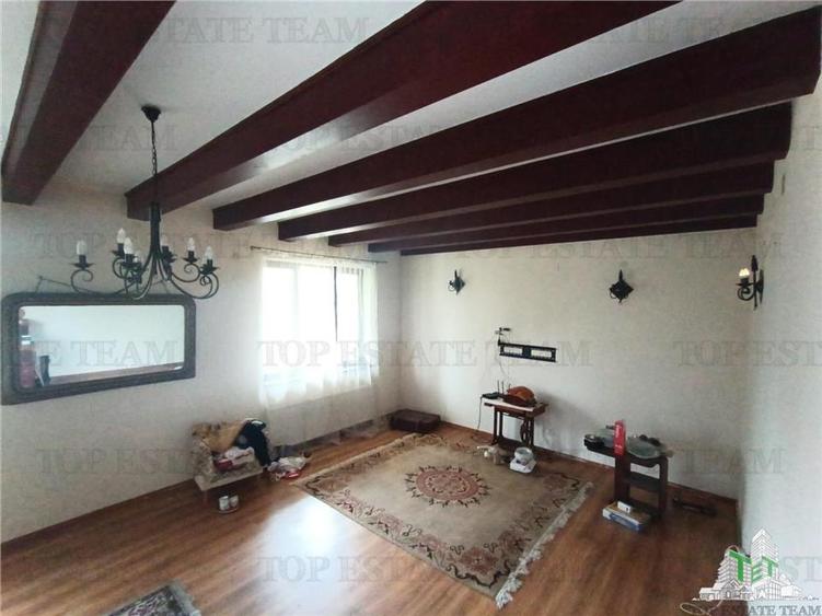Casă cu 5 camere cu Teren 44100 Mp în Petrăchioaia