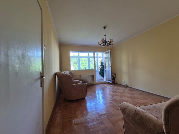 Apartament cu 3 camere circular, mobilat în Berceni