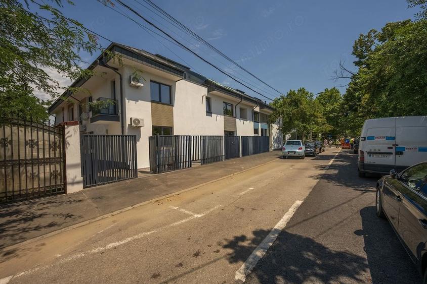 Vila noua - spa?ioasa - terasa superba - loc de parcare - cea mai frumoasa strada - 11