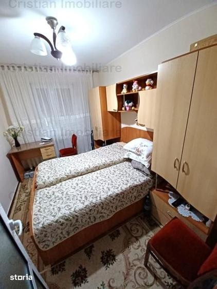 Apartament cu 3 camere decomandat în Brăilița