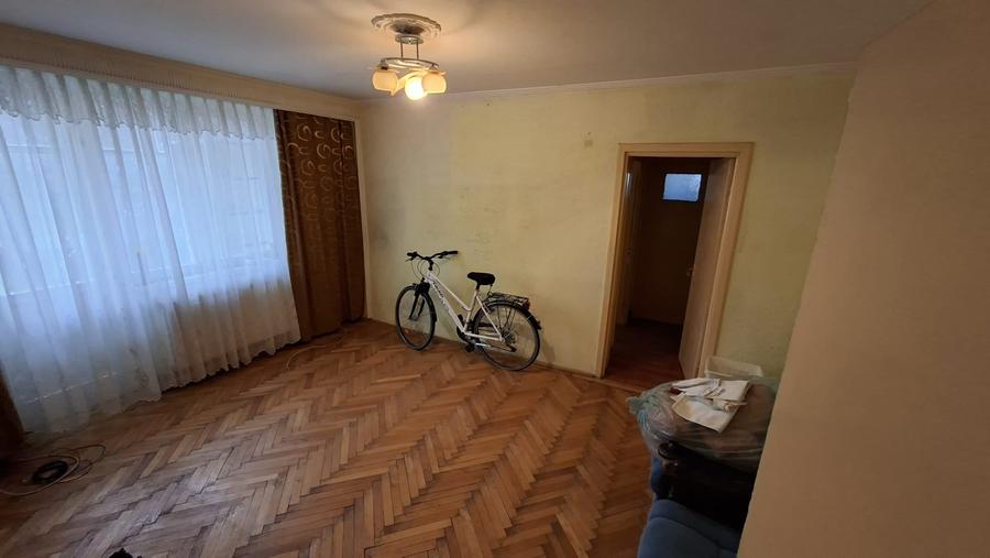 Apartament cu 2 camere semidecomandat în Teilor
