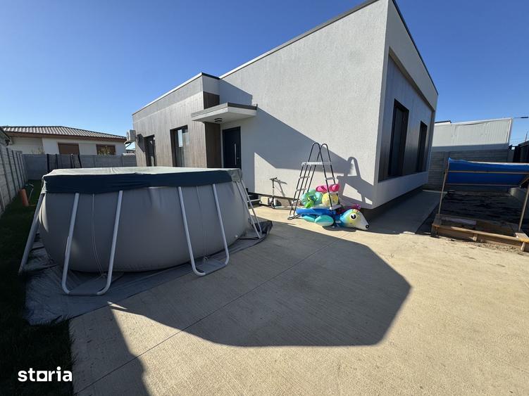 Casă cu 4 camere cu Teren 370 Mp în Tunari