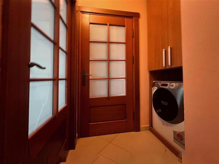 Apartament cu 3 camere decomandat, mobilat în Păcurari