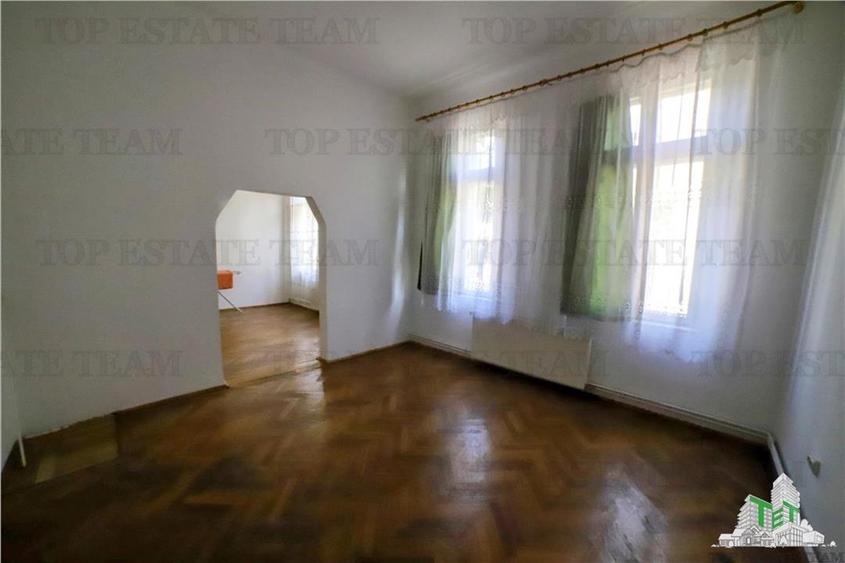 Apartament cu 4 camere decomandat, mobilat în Kogălniceanu