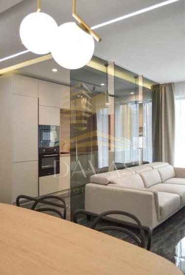 Apartament cu 3 camere semidecomandat, mobilat în Gheorgheni