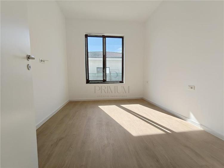 Duplex cu 4 camere cu Canalizare în Moșnița Nouă