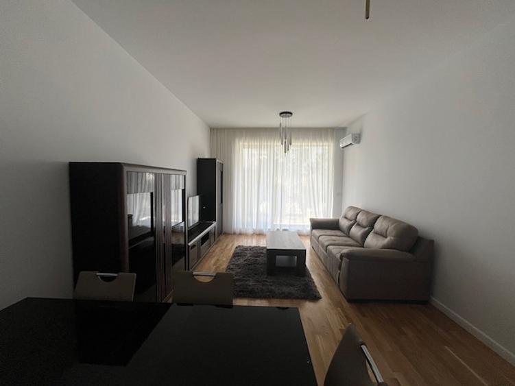Apartament cu 3 camere decomandat în 1 Mai
