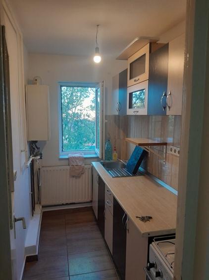 Vind apartament 2camere Gladiolei etaj2/2 - 6