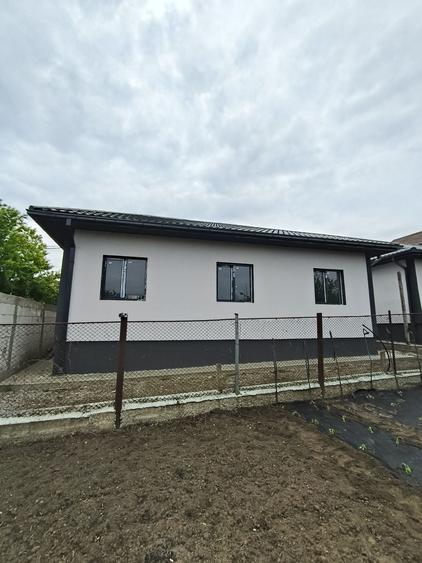 Casă cu 4 camere în Central