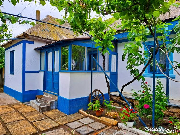 Casă cu 3 camere cu Teren 1051 Mp în Jurilovca