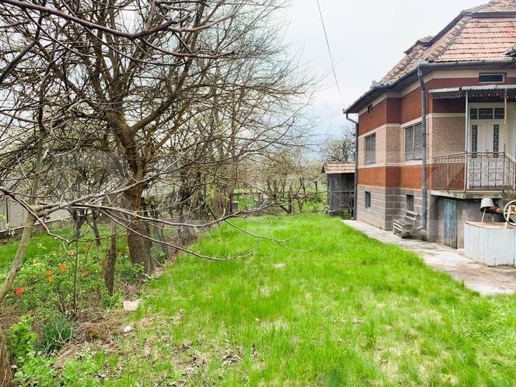 Casă individuală cu 3 camere cu Canalizare în Tureni